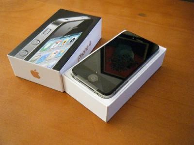 Apple Iphone 4S / Blackberry 9800 Torch