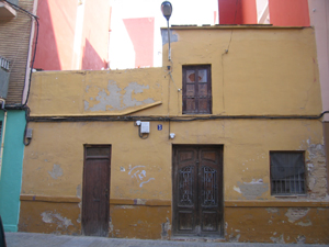 Casa vieja para solar edificable, a precio de hipoteca.