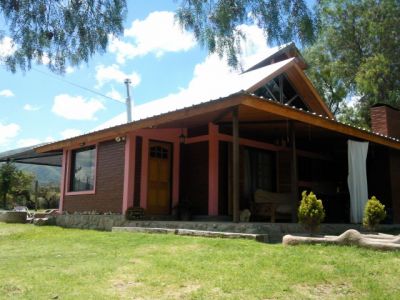 CASA  en B� Las Gemelas Capilla del Monte. COD: 1273