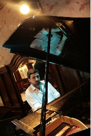 CLASES DE PIANO, TECLADOS Y M�SICA
