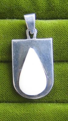 Colgante Plata con Encrustaci�n de Marf