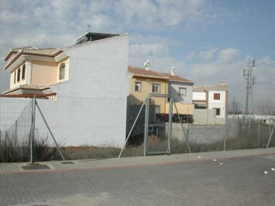 Solar de 303 m2 en pulianas granada