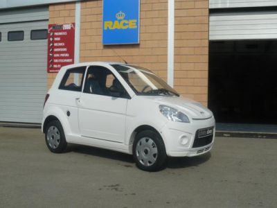Venta de Microcoche Ligier Ixo Urban.-