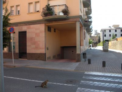 alquiler-venta PARKING cntrico LA BISBAL (GIRONA)