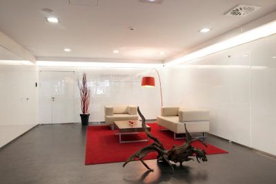 ALQUILER DESPACHOS BARCELONA JUNTO AVE 399 /MES