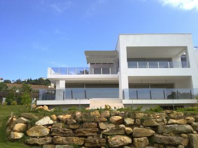 PISO DE LUJO EN ZAHARA DE LOS ATUNES