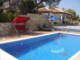 Casa rural con piscina climatizada. 