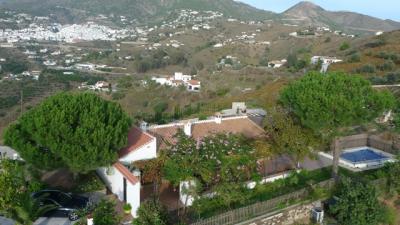 Casa rural con piscina climatizada y Jacuzzi