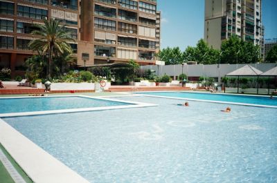ALQUILO APARTAMENTO EN BENIDORM