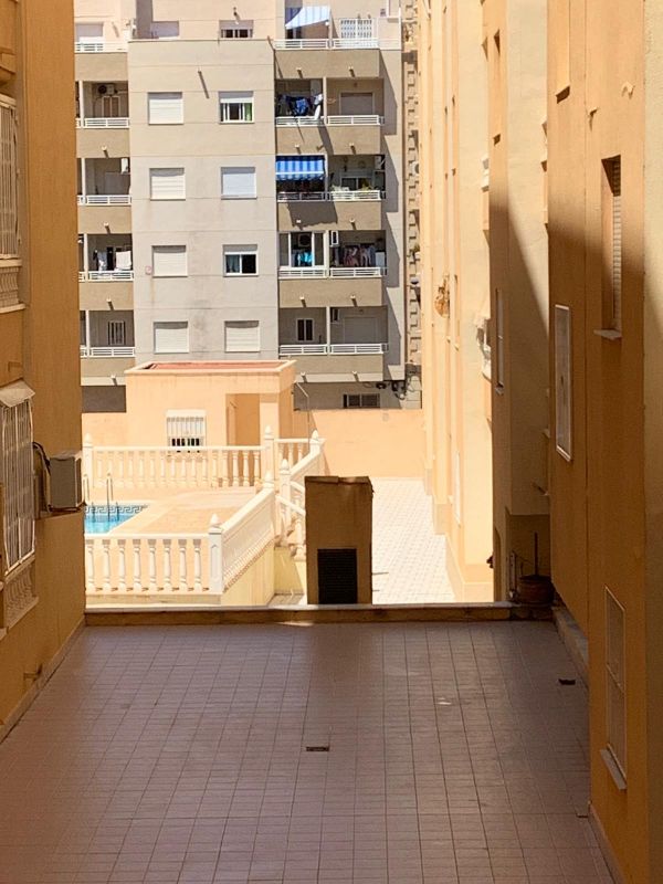 Apartamento con Piscina Comunitaria, Torrevieja