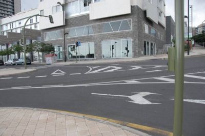 Se alquila local de 1400 m2 frente al auditorio de Tenerife
