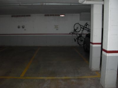 venta o alquiler PARKING cntrico LA BISBAL (GIRONA)