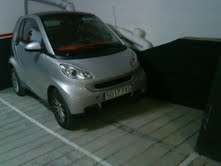 PARKING EN VENTA, PLAZA DE COCHE TIPO SMART  O  PARA DOS MOTOS 	