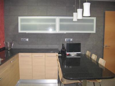 MUEBLES Y ACCESORIOS DE COCINA