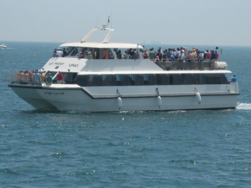 Catamaran Arobmar para 150 pax