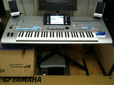 Nova oferta de teclado Yamaha Tyros 4